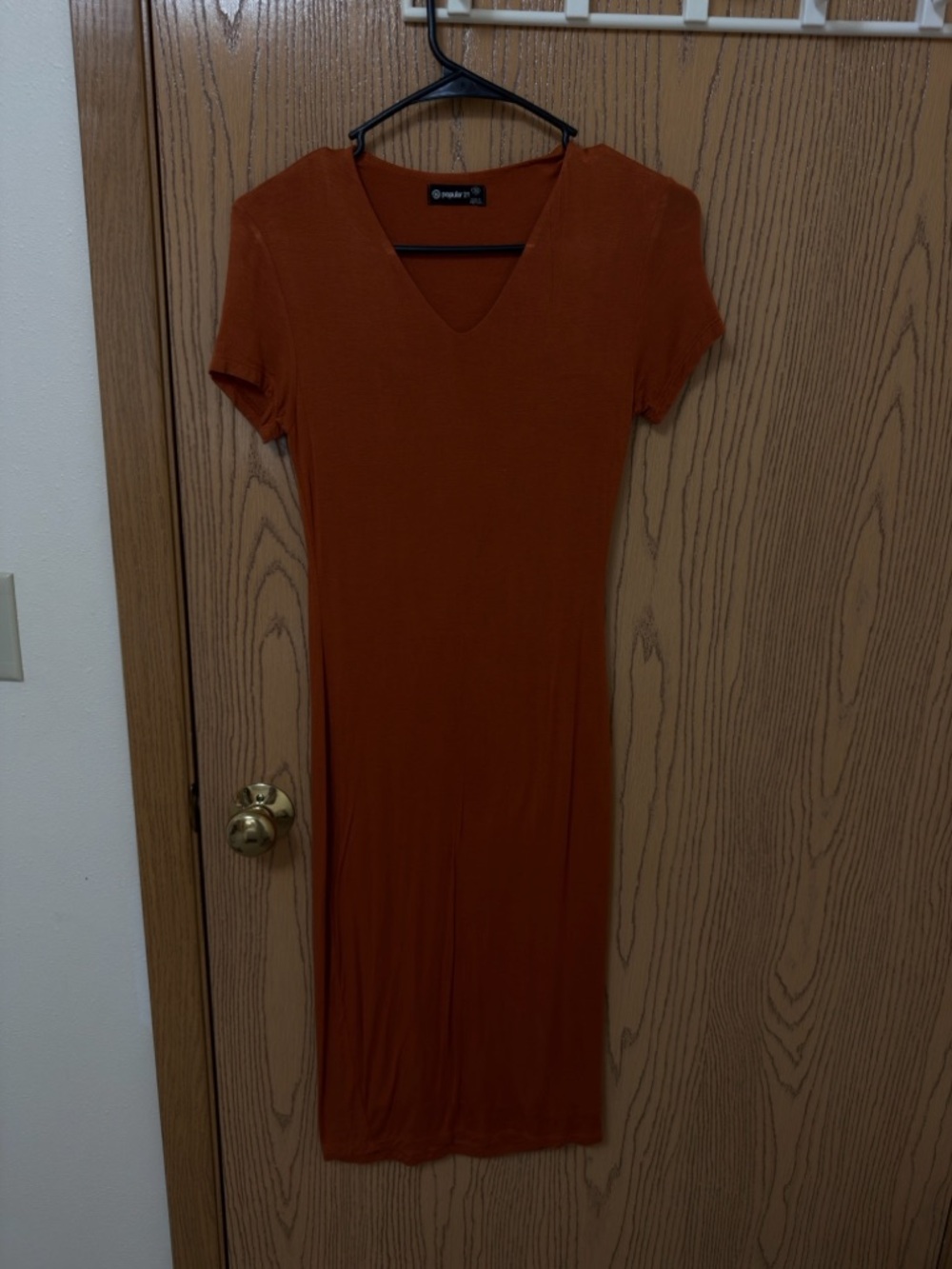 V-Neck Short Sleeve Midi Dress in Rust